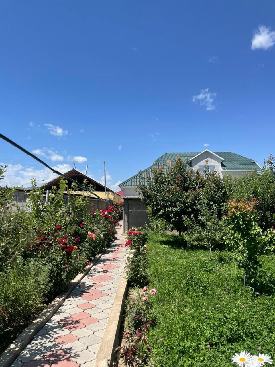 Guest House Semetei Bokonbayevo Bagian luar foto